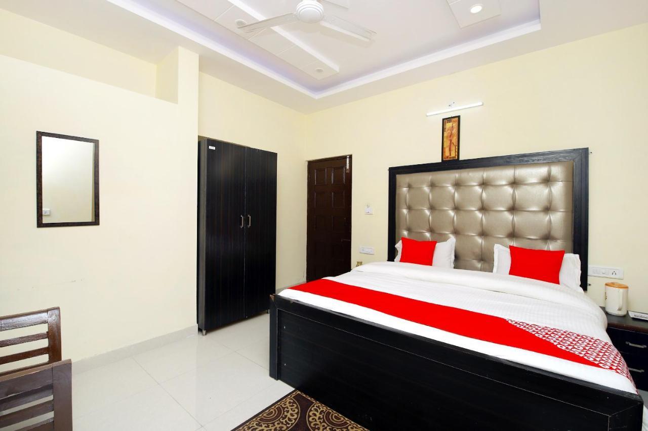 Oyo 8670 Hotel Usha Palace Масурі Екстер'єр фото
